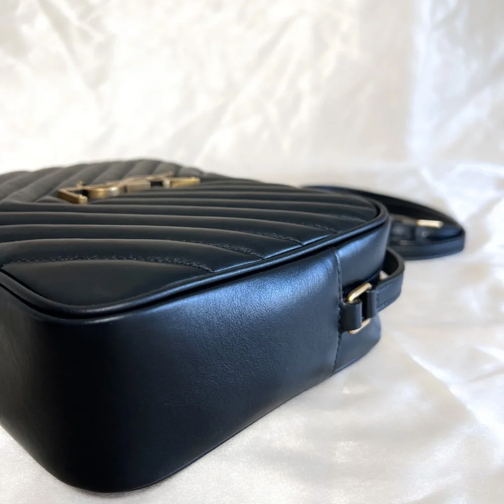 🩷SOLD🩷Yves Saint Laurent Lou Camera Bag - Picture 8 of 16